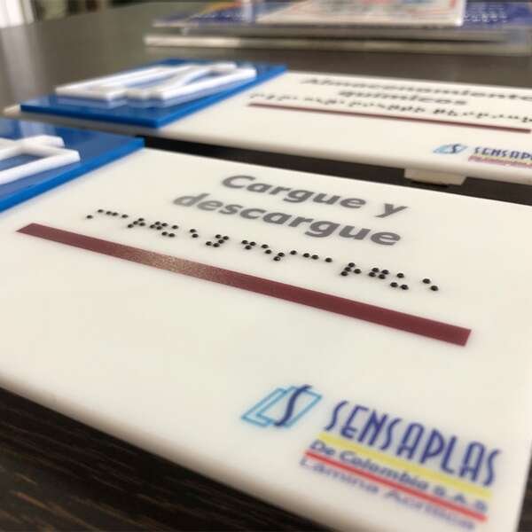 Señalización Braille